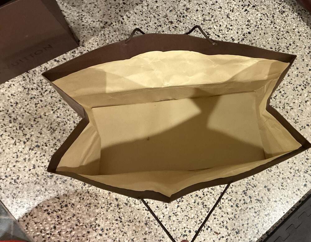 Louis Vuitton Authentic Branded Empty Gift Box and Shopping Bag Set - Picture 5 of 6